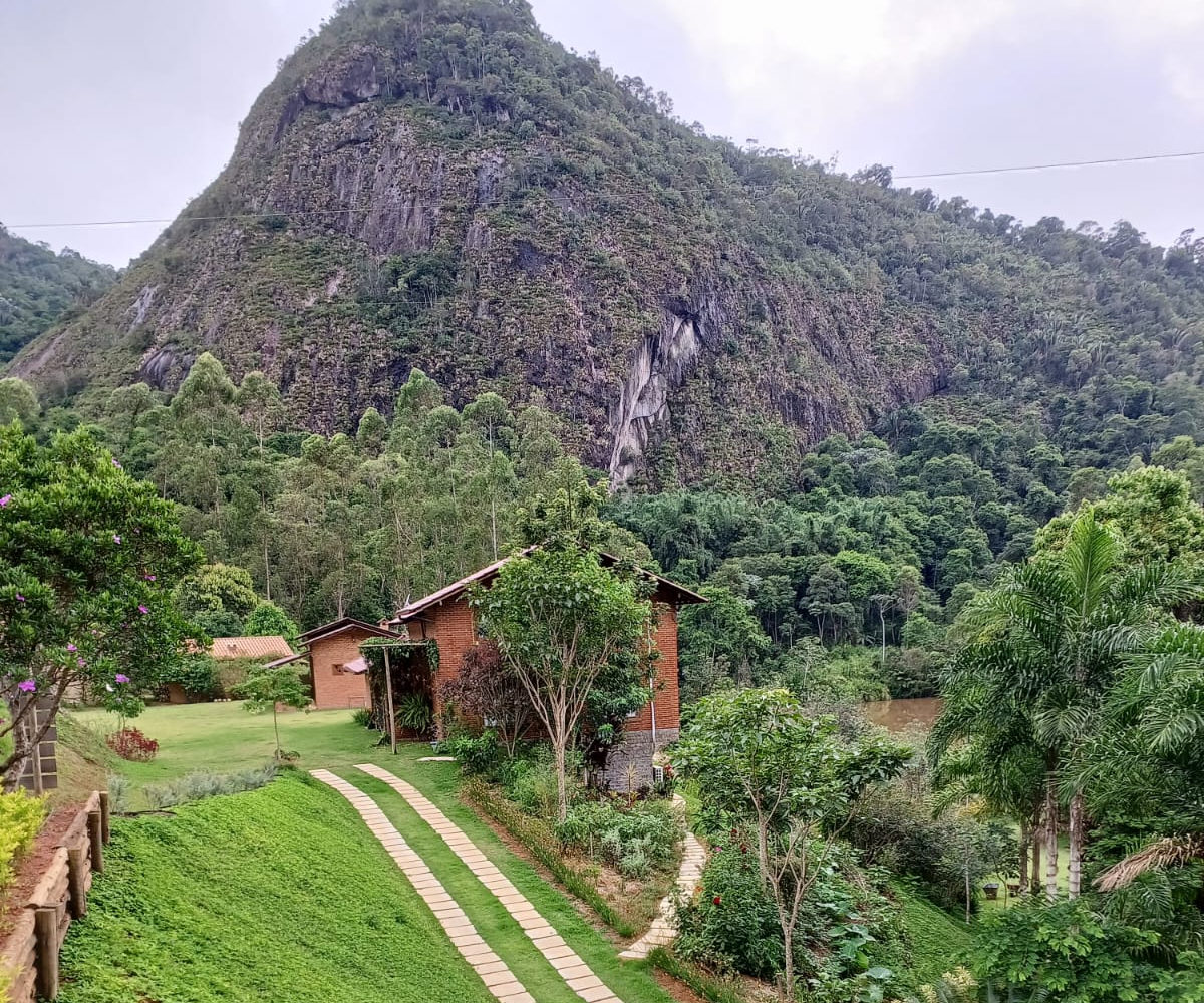 Casa de Campo Raízes Profundas